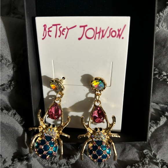 Betsy Johnson Earrings - Picture 4 of 5